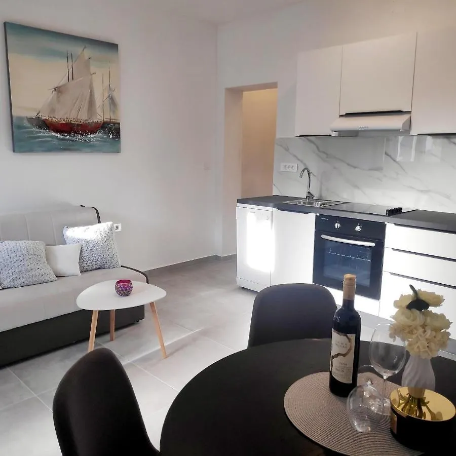 Sea Star Apartments 普耶斯察纳乌瓦拉